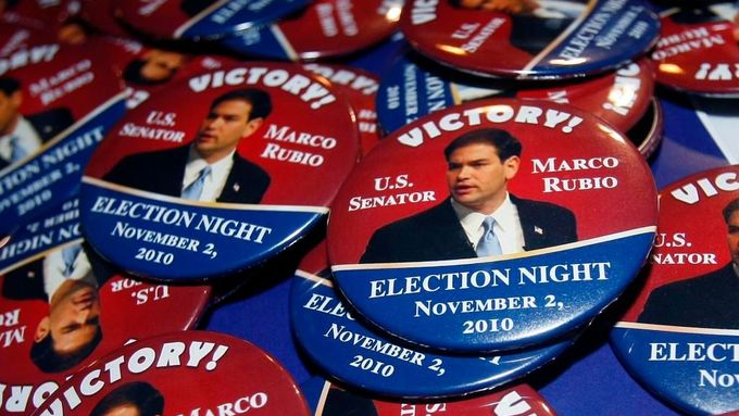 Marco Rubio na volebních plackách z roku 2010.