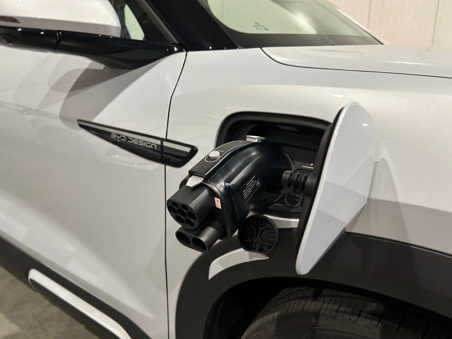 Cario, NIO, čínská auta, autosalon, elektromobil, eSalon