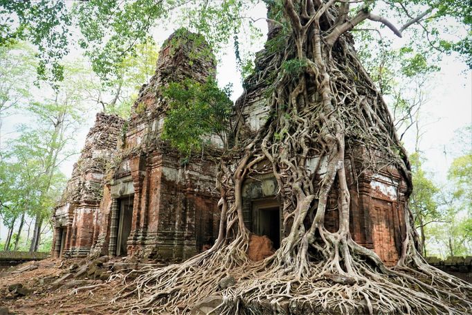 Koh Ker: Archeologické naleziště starověké Lingapury nebo Chok Gargyar, Kambodža