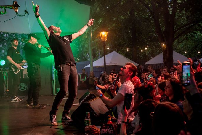 Snímek z koncertu kapely Žadan i sobaky, jejímž frontmanem je Serhij Žadan.