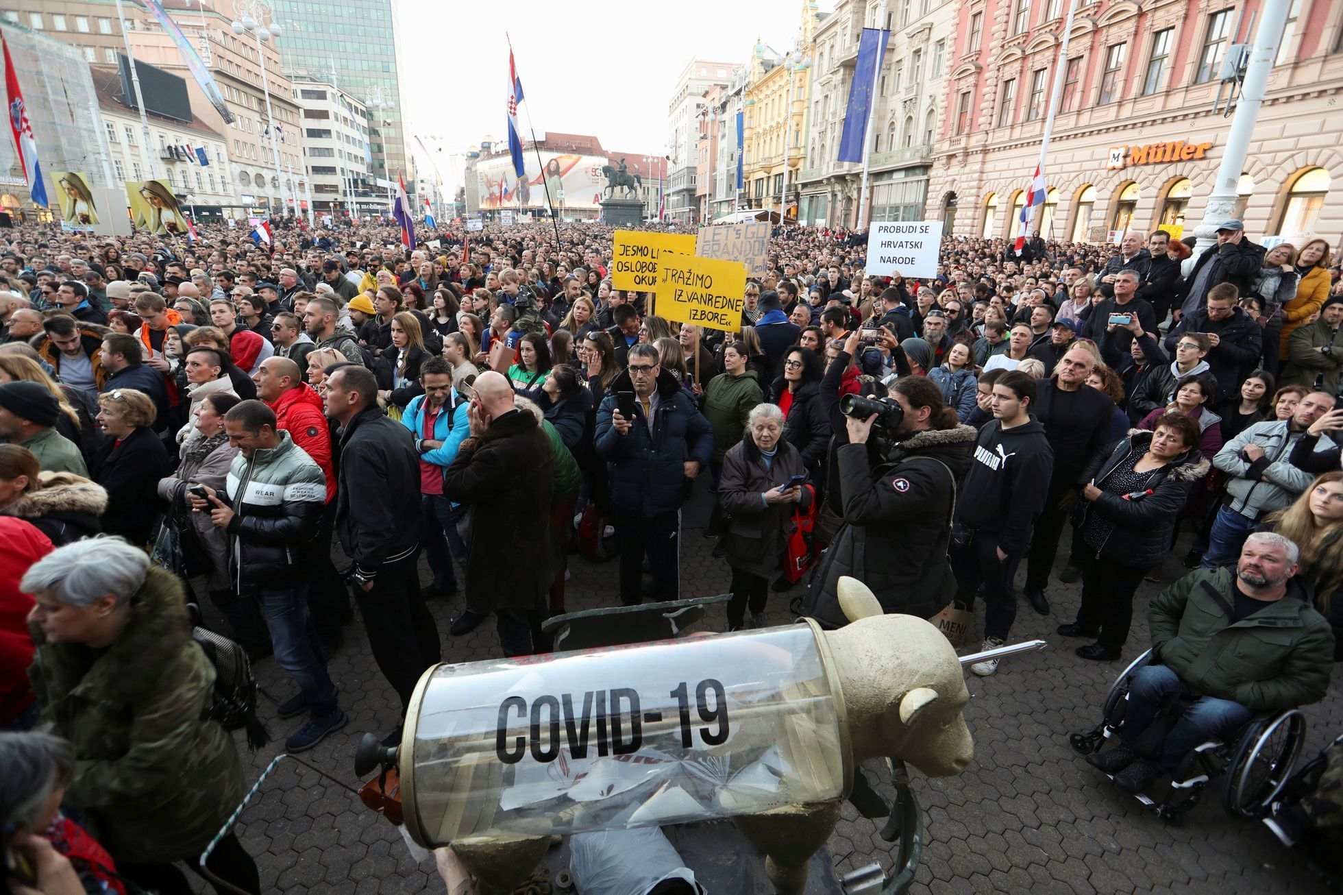 Demonstrace proti covidovým opatřením