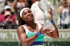 Šarapovové zazpíval kanár, Serena slaví šestý triumf v Miami