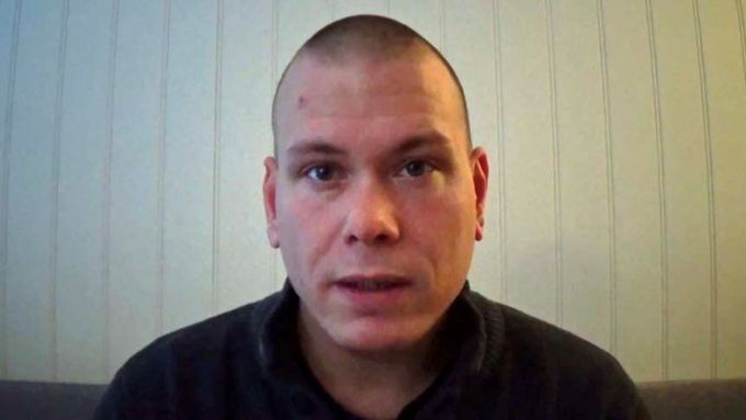 Sedmatřicetiletého Dána Espena Andersena Braathena zadržela norská policie.