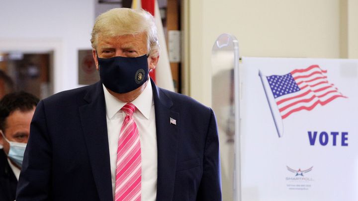 Trump má problém. Kvůli koronaviru se od něj odvrací důchodci, klíčová skupina voličů