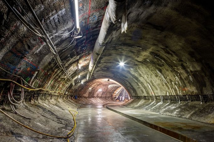 Geologický průzkum pro metro D - lokalita PAD4 na rohu ulic Na Strži a Budějovické u budovy České pošty.