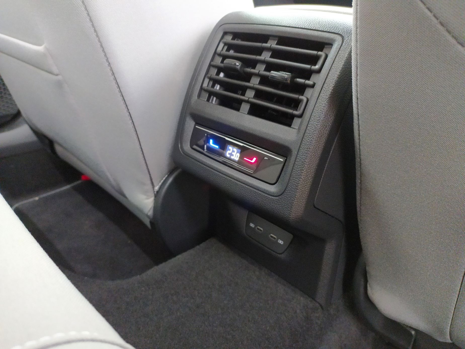 Volkswagen Golf 1.0 eTSI (2022)