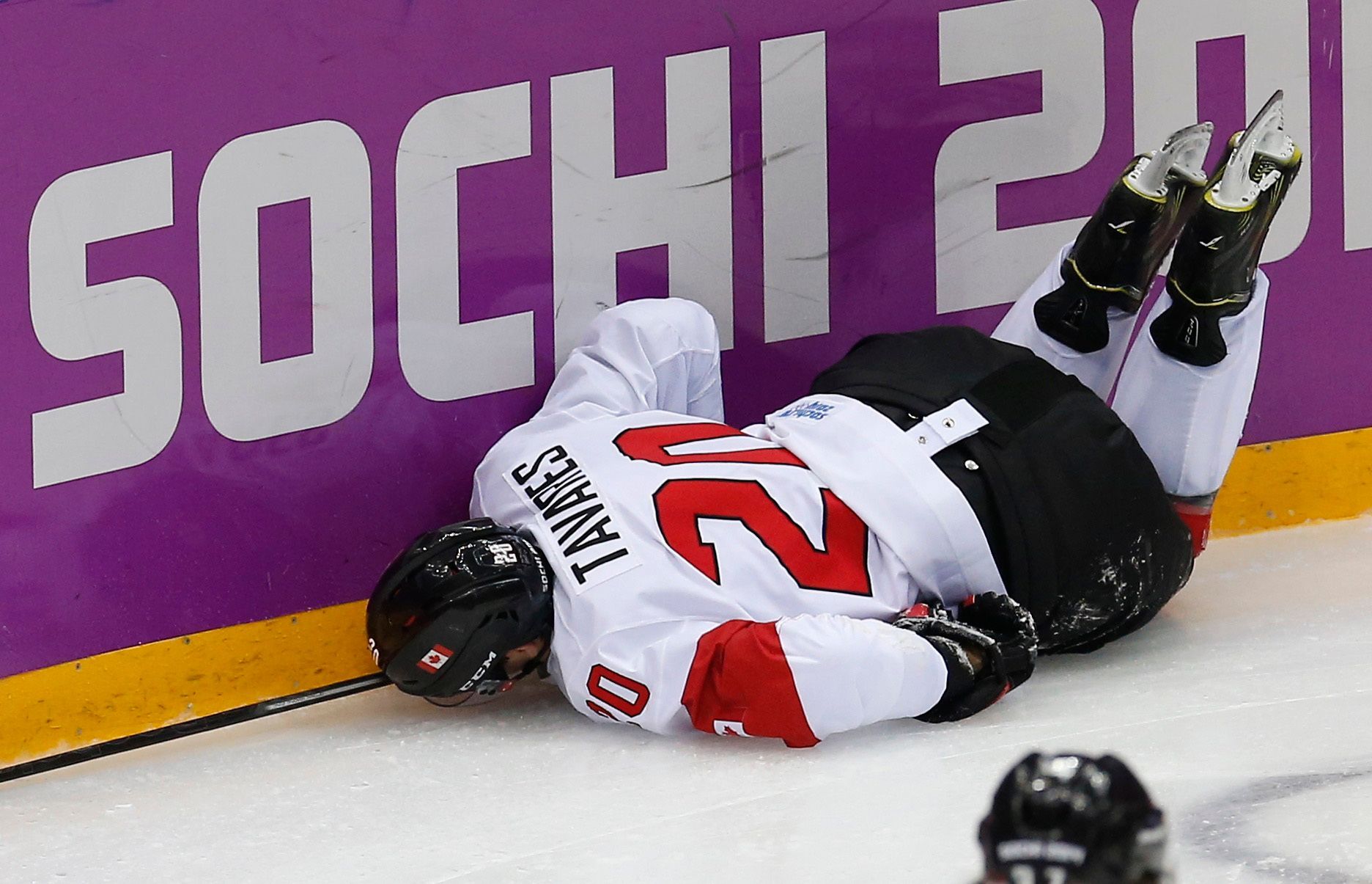 Kanada - Lotyšsko: zraněný John Tavares