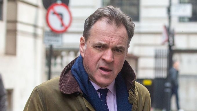 Známý britský historik Niall Ferguson (na snímku) připomíná analogie mezi Trumpem a Nixonem. Jenže být novým Nixonem bude pro Trumpa těžší, než se zdá.