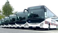Hokejisty v rámci letošního mistrovství světa IIHF vozí flotila autobusů Iveco.