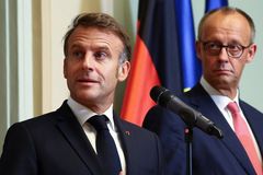 Merz a Macron řešili celní ofenzívu USA. Diplomaté mluví o patnácti procentech