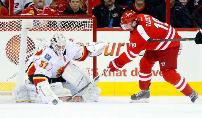 NHL: Calgary Flames vs Carolina Hurricanes (Tlustý a Ramo)