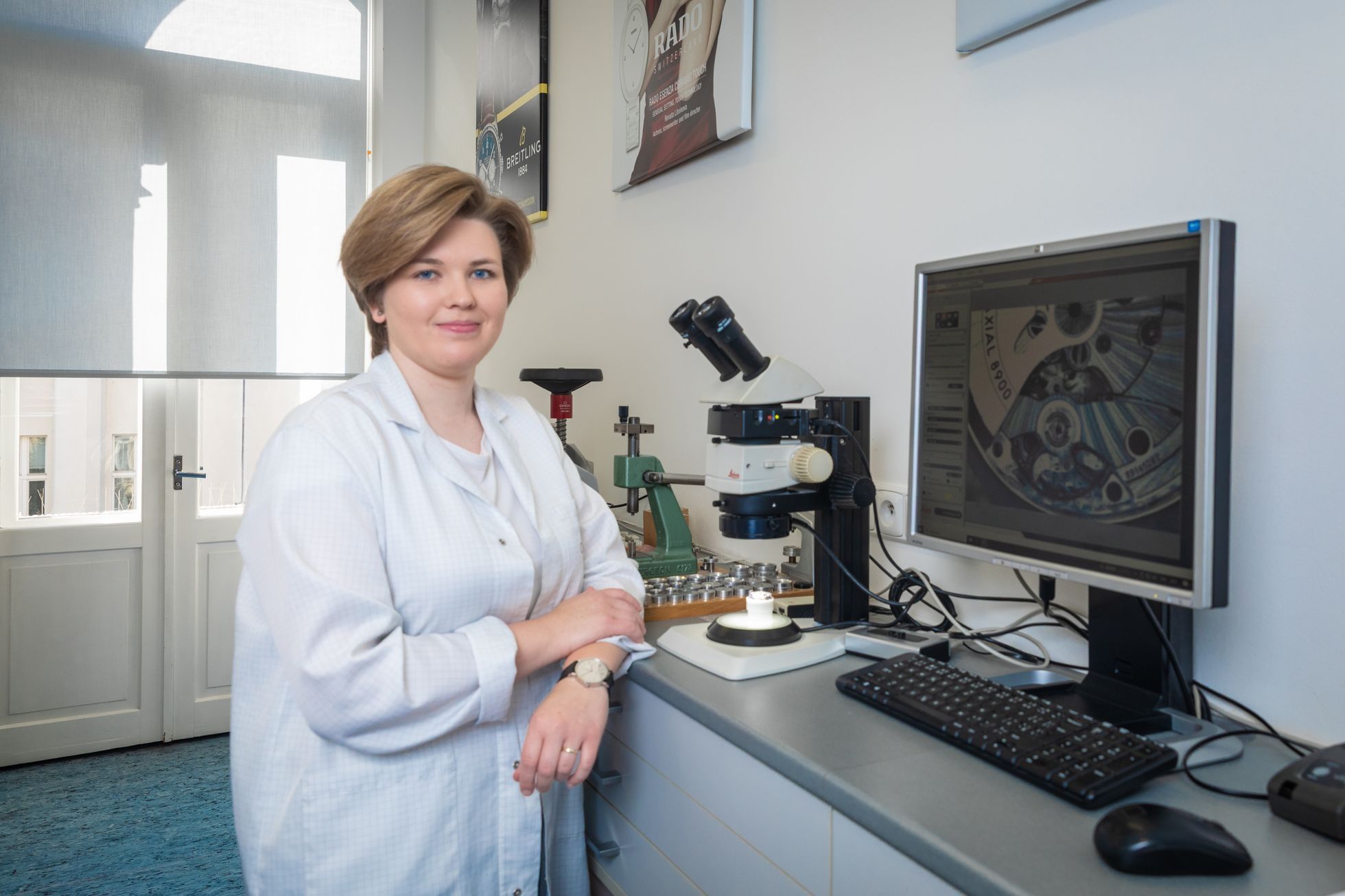 hodinky, hodinářka, řemeslo, ženy v mužských profesích