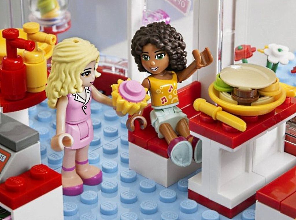 Lego friends - sexuální postavičky