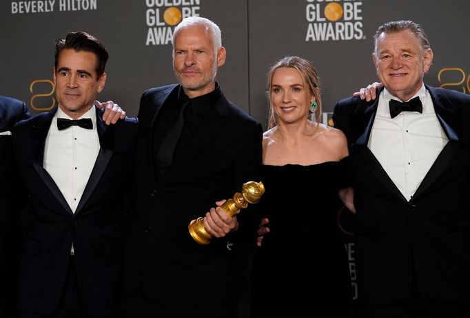 Colin Farrell, Martin McDonagh, Kerry Condon a Brendan Gleeson se Zlatým glóbem za Víly z Inisherinu.