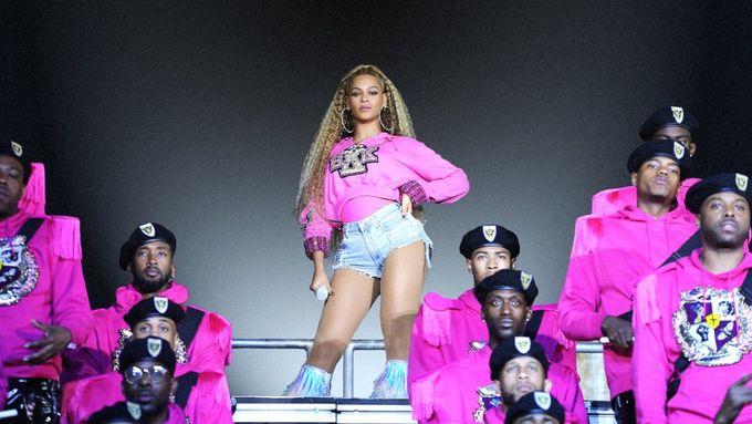 Beyoncé při vystoupení na festivalu Coachella.