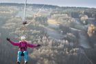 Nejlepší atrakcí českých hor je zipline. Jízdu nad údolím si turisté zamilovali
