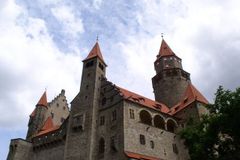 Telefónica chce stožár u Bouzova.  Soudní bitva vrcholí