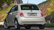 Fiat 500 (2014, 2015): Mezi průšviháře patří i pětileté Fiaty 500, kromě vadné baterie k nim řidiči pomoc volají i kvůli vadným táhlům v převodovce.