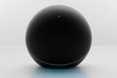 Koule Nexus Q od Googlu funguje jen v USA