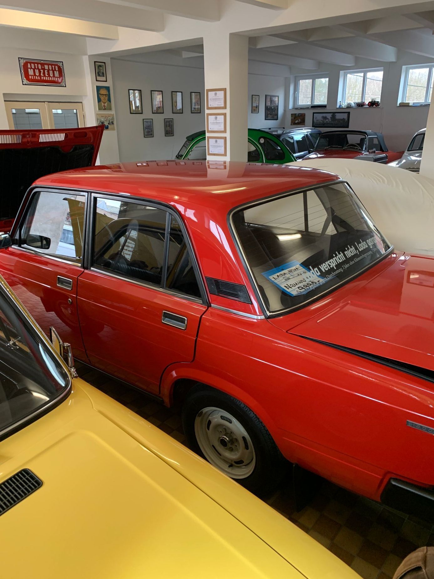 Nejzajímavější stroje do aukce Retro Garáž duben 2022