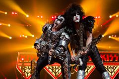 Kiss: Prodali sto milionů desek, vracejí se do Prahy