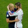 Spain's Ramos congratulates Robben of the Netherlands after their victory in the 2014 World Cup Group B match at the Fonte Nova arena in Salvador