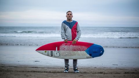 Přestěhoval se na Bali kvůli surfování: Chci na paralympiádu, limity neexistují