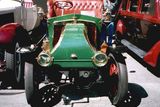 Praga Charon V (1908) - Měl pohon zadních kol a výkon jen 7,4 kW. Byl vyráběný v licenci francouzské firmy Charon.