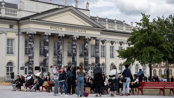 Reportáž: Město vybombardovali Spojenci. Teď sem za uměním jezdí milion lidí