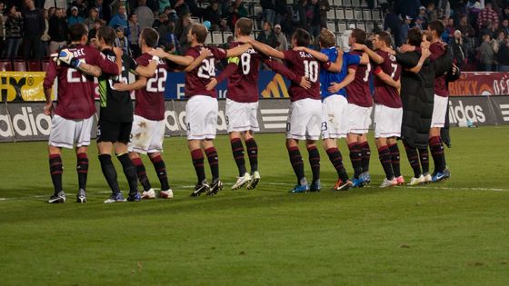 Kadlec rozhodl o výhře v Olomouci, Heinz spílal sudímu