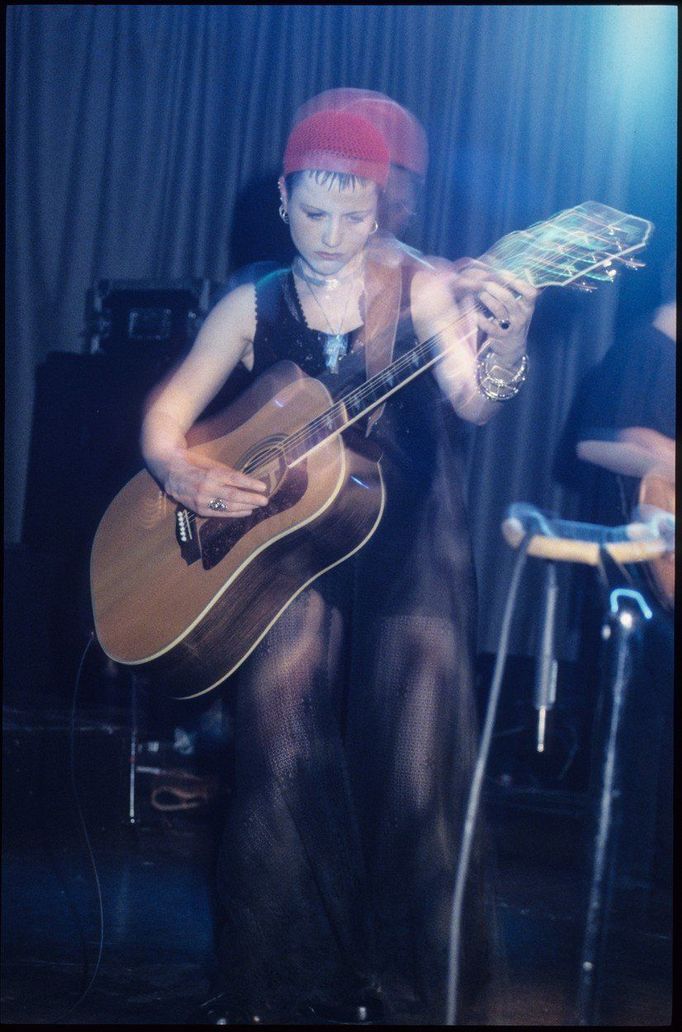 Dolores O'Riordan 7. 10. 1994