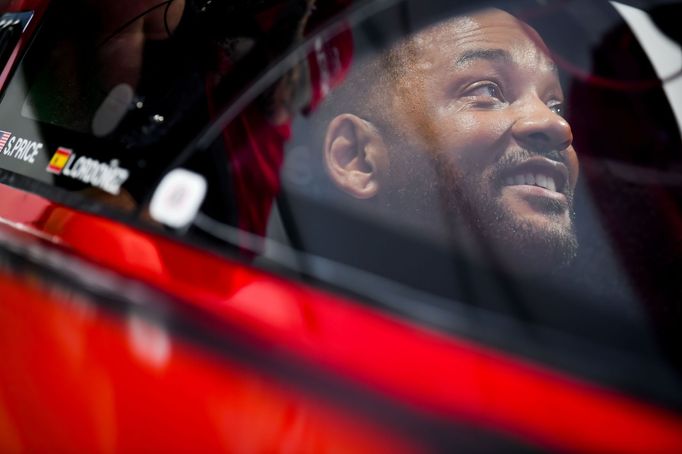 Will Smith při závodě elektrických člunů E1 na jezeře Como