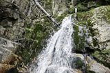 Jizerskohorské bučiny se mohou pochlubit také vodopády na Jedlovém potoce.