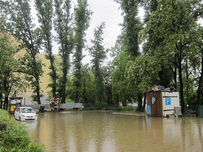 Označení "parkoviště" je ovšem za dané konstelace okolností poněkud relativním...