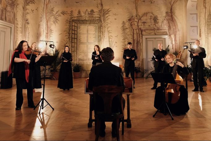 Snímek z koncertu na zámku v Nebílovech.