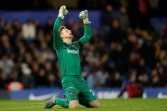 Nevídaný příběh. Brankář debutoval ve 33 letech a vychytal Chelsea, po utkání plakal