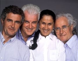 Rodina Benettonů (zleva: Carlo, Gilberto, Giuliana a Luciano)