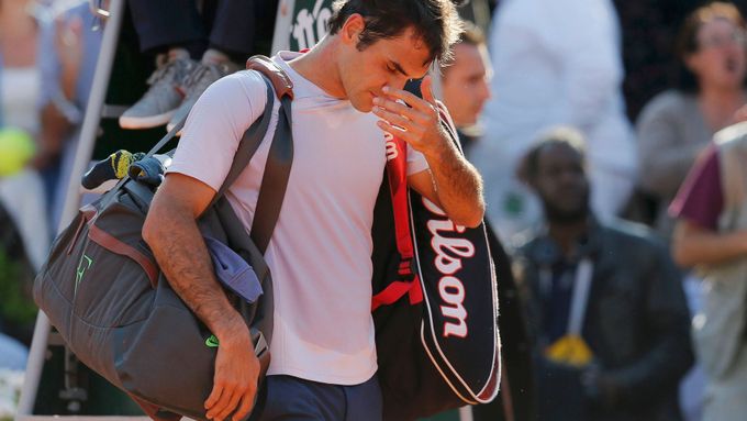 Roger Federer v krizi? Už to tak vypadá.