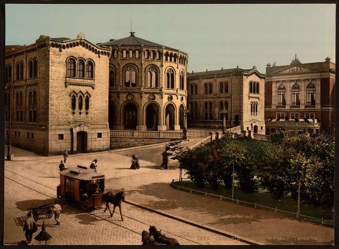 Dávný fotoprůvodce Norskem. Unikátní barevné snímky ukazují jeho podobu před 120 lety