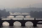 V Praze, středních Čechách a Ústeckém kraji platí smogová situace, stav se dále zhoršuje