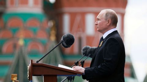 Putin neřekl téměř nic, jen kritizoval Západ. Zelenskyj ukázal sílu a odhodlání