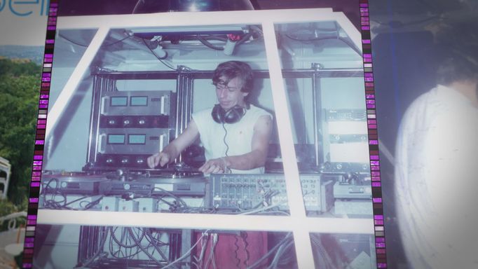Snímek z dokumentu Italo disco - Jiskřivý zvuk 80. let.