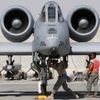 Nahlédněte mezi ostré hochy na základně U.S. Air Force v Kandaháru
