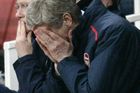 Wenger cítí křivdu, Fergusona nadchl výkon Manchesteru