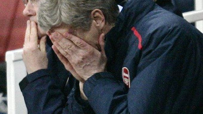 Arsene Wenger byl po vyřazení svého klubu velmi zklamaný.