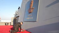 Slavnostní spuštění, které proběhlo v loděnici v Nampcho, podle KCNA znamenalo začátek nové éry "stavby velké flotily ve stylu Kim Čong-una", jak uvedl viceadmirál Pak Kwang-sop.