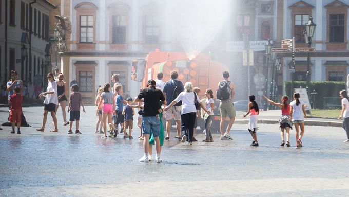 Turisté v Praze, ilustrační snímek.