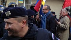 Miroslav Kalousek v čele protestního průvodu