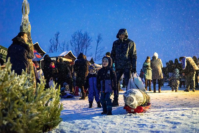 Lucie Mojžíšová: Předvánoční čas v Hruškách poničených tornádem