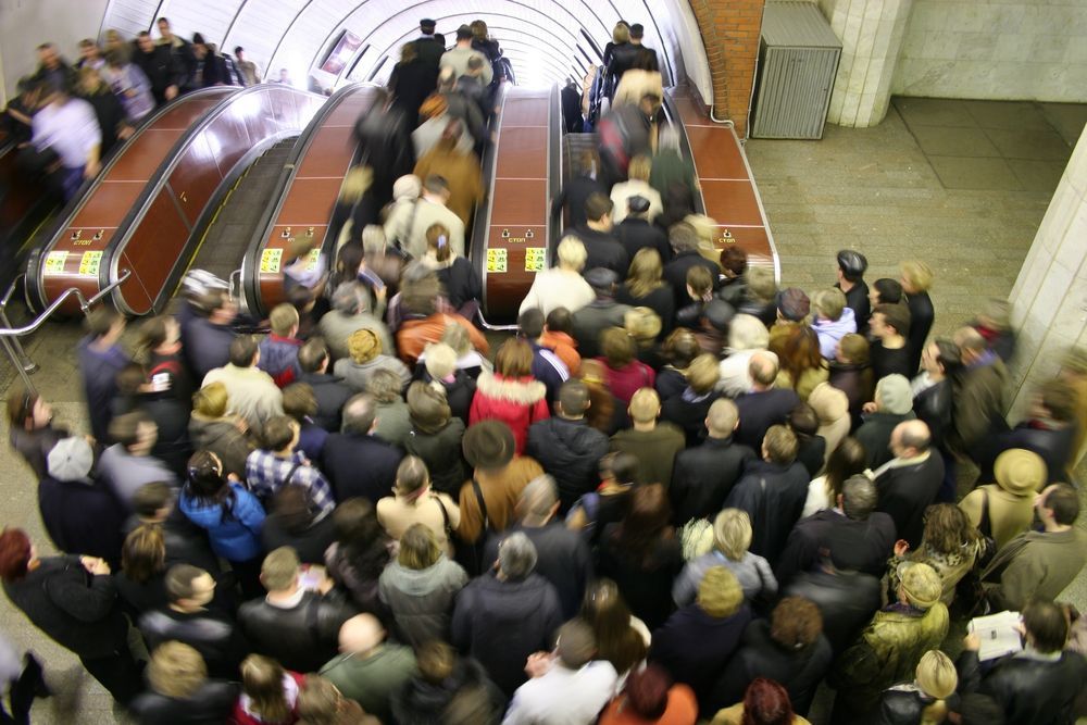 Dopravní zácpy NEPOUŽÍVAT DO 30. 6. 2018 dav eskalátory metro
